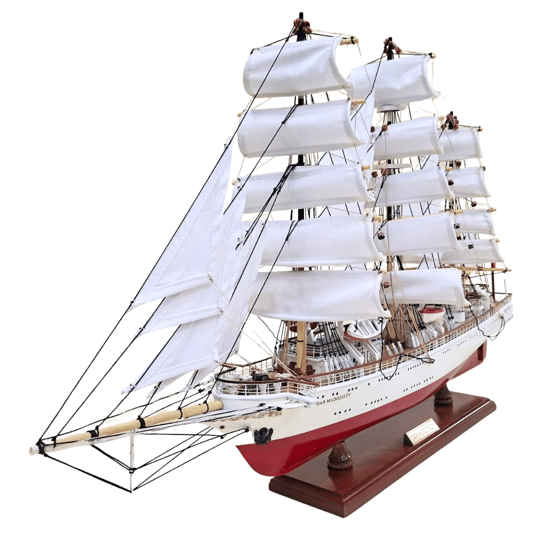 Exclusief model van het zeilschip Dar Młodzieży XXL 71 cm, mogelijkheid tot personalisatie door gravure