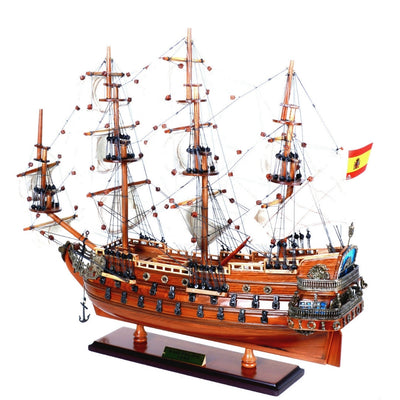 Exclusief model van het zeilschip San Felipe SF45R met gehesen zeilen, handgemaakt van exotisch hout, mogelijkheid tot personalisatie met gravure, ideaal als cadeau, afmetingen 48,3 cm x 17,8 cm x 45,7 cm