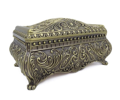 Elegante decoratieve metalen sieradendoos met gravure