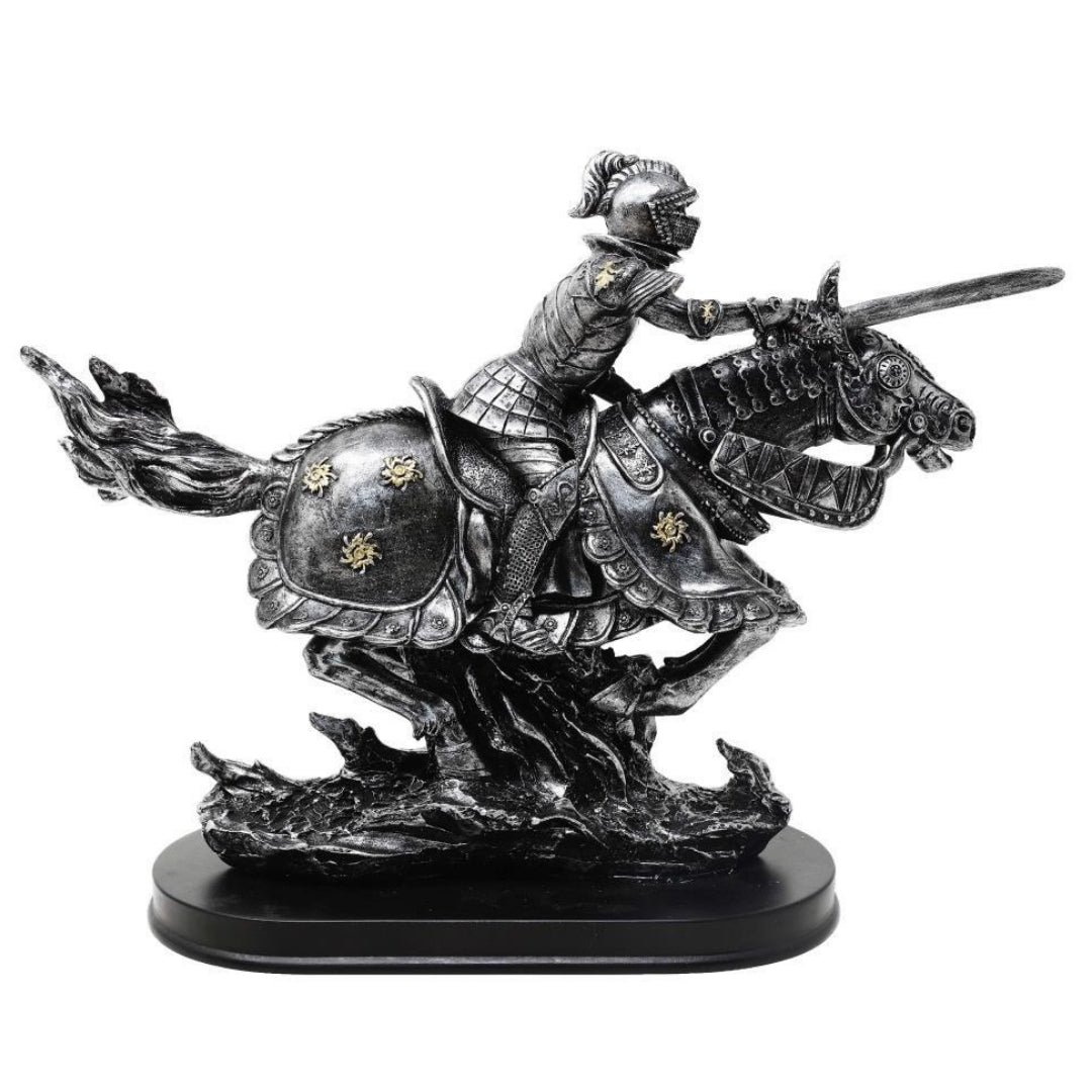 Beeldje ridder te paard 31cm – handbeschilderd polyresin met mogelijkheid tot personalisatie met gravure
