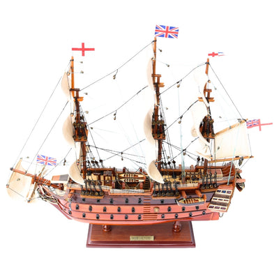 Model van het zeilschip HMS Victory, gemonteerd, 54 cm - Handgemaakte replica met mogelijkheid tot personalisatie door gravure - Ideaal cadeau voor zeilliefhebbers - Hoge kwaliteit, elegante houten voet