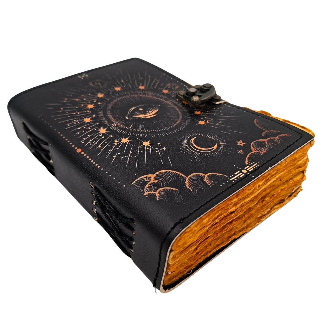 Kosmisch oog-notitieboek met gravure - retro leren notitieboek met 200 pagina’s geel papier van geitenleer