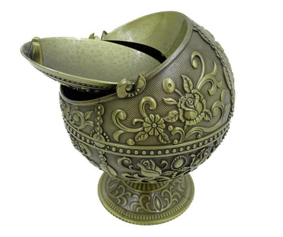 Elegante metalen asbak in bolvorm met gravure