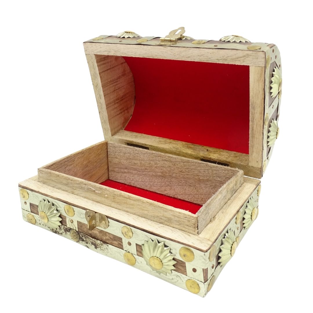 Houten kistje voor allerlei spullen SE14 met mogelijkheid tot personalisatie met gravure, bruin en goud, ideaal als cadeau – 16x9,5x10 cm