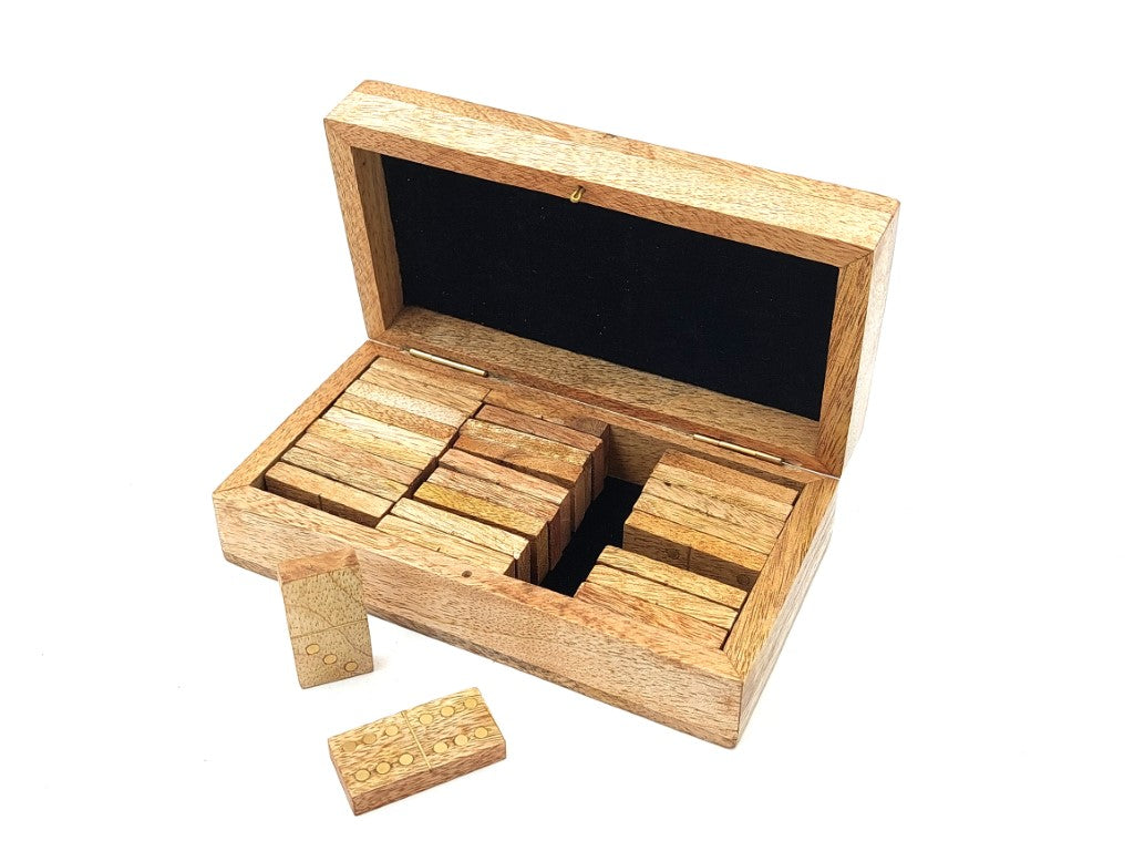 Houten domino van mangohout in doos met gravure - gepersonaliseerd cadeau voor volwassenen, 28 stenen, messing versieringen, doosafmetingen 15 x 8 x 4,5 cm