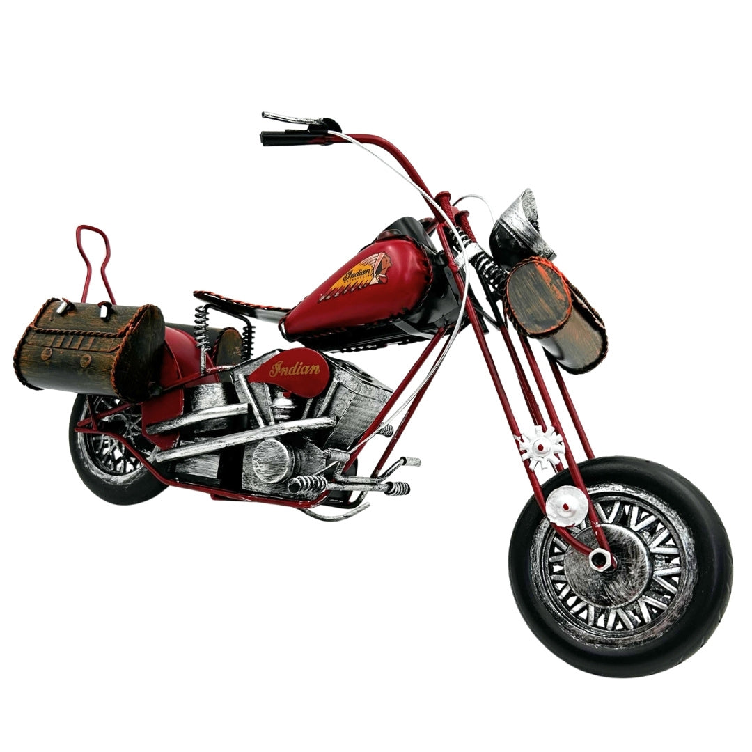 Groot metalen model van een klassieke choppermotor in rood met mogelijkheid tot personalisatie door gravure