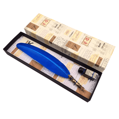 Kalligrafieset met blauwe pen en mogelijkheid tot personalisatie met gravure