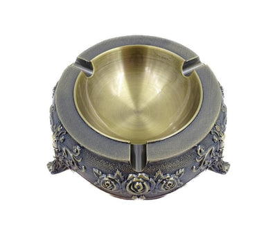 Elegante metalen asbak in Lodewijkstijl met mogelijkheid tot gravure