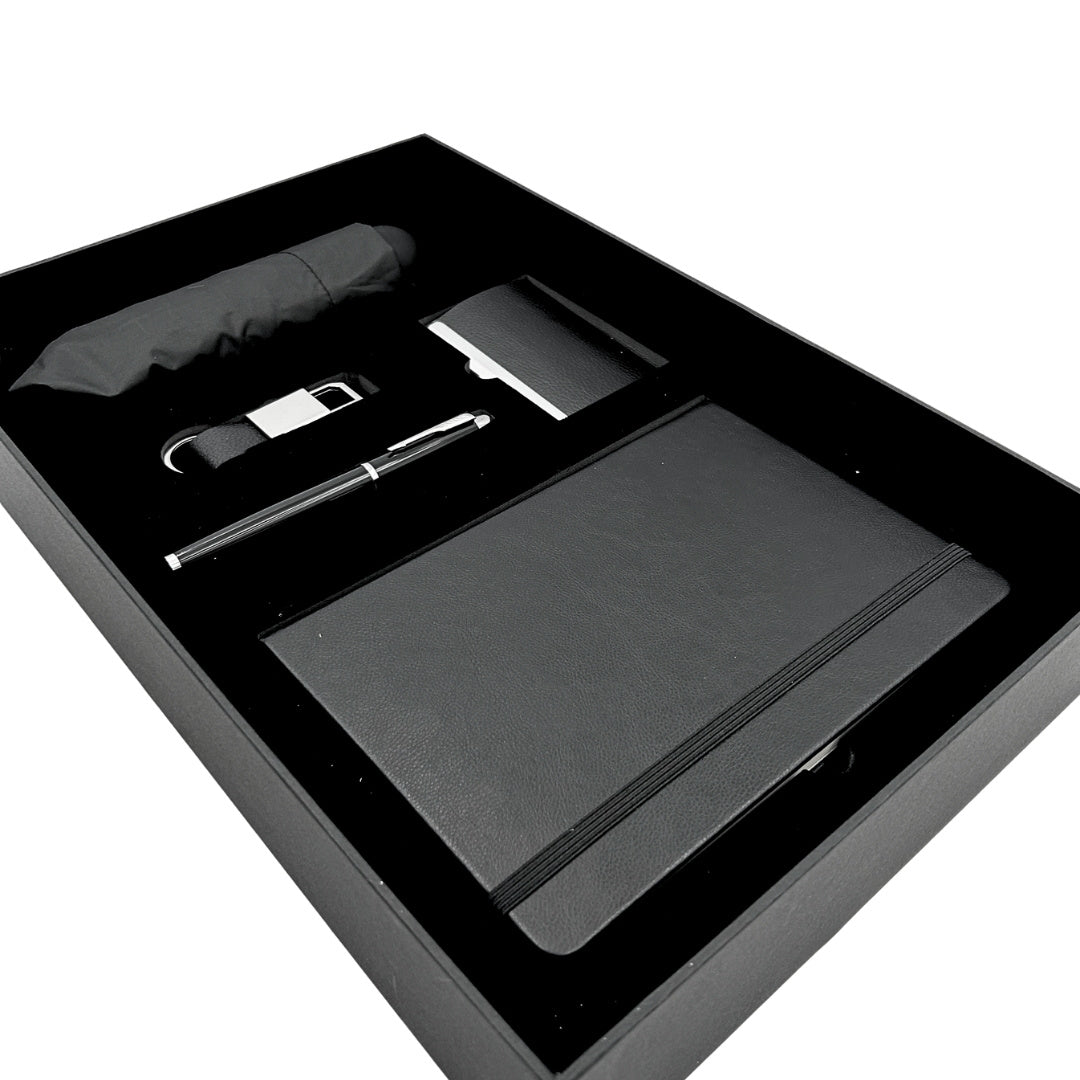 Elegante geschenkset Classico met personalisatie - leren notitieboek A5, paraplu, pen, visitekaarthouder en sleutelhanger in esthetische geschenkdoos