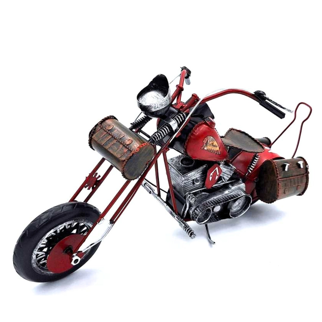 Groot metalen model van een klassieke choppermotor in rood met mogelijkheid tot personalisatie door gravure