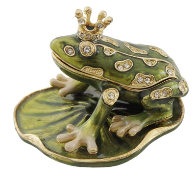 Exclusief metalen doosje in de vorm van een kikker met kristallen, donkergroen en goud, mogelijkheid tot personalisatie door gravure, ideaal als cadeau, afmetingen 6,5x6,7x4,5 cm