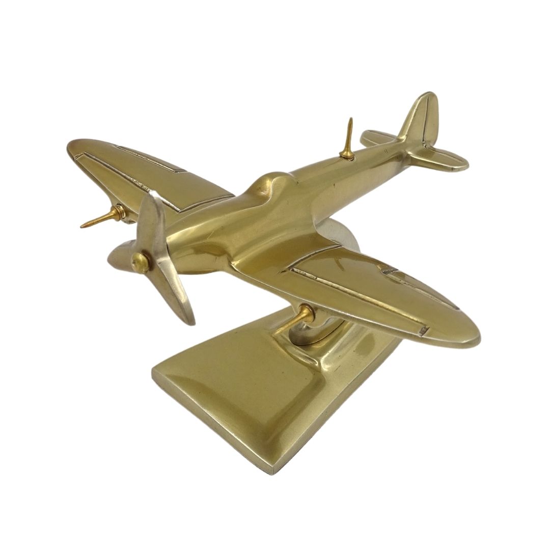 Modelvliegtuig Spitfire goud WWII-jachtvliegtuig, personaliseerbaar met gravure – elegant cadeau voor luchtvaartliefhebbers, gemaakt van aluminium, afmetingen 15 × 13 × 8 cm