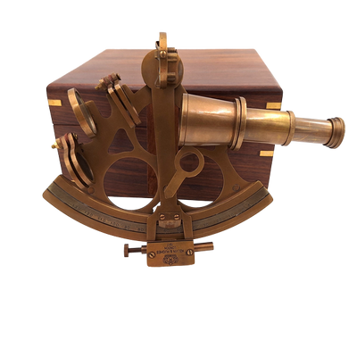 Grote messing sextant in elegante houten doos met personalisatiemogelijkheid door gravure