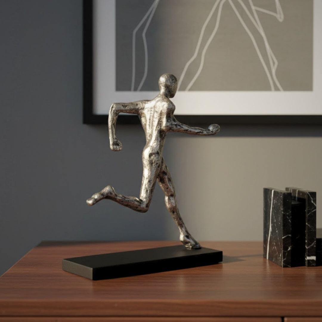 Beeldje hardloper metalen figuur met gravure