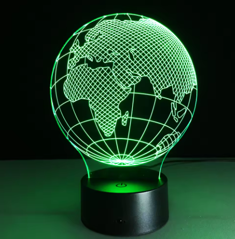 LED-lamp Wereldbol met 7 lichtkleuren, mogelijkheid tot personalisatie door gravure, ideaal cadeau voor een reiziger, hoogte 17 cm, USB-kabel