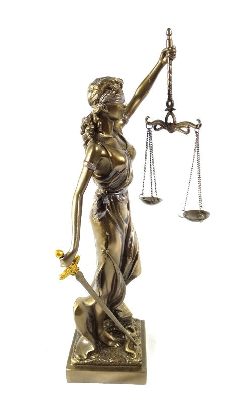 Beeldje Themis 35 cm met mogelijkheid tot personalisatie met gravure - elegant cadeau voor een advocaat, rechter of juridisch adviseur, gemaakt van polyresin in goudkleur met antieke afwerking