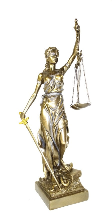 Beeldje Themis 35 cm met mogelijkheid tot personalisatie met gravure - elegant cadeau voor een advocaat, rechter of juridisch adviseur, gemaakt van polyresin in goudkleur met antieke afwerking