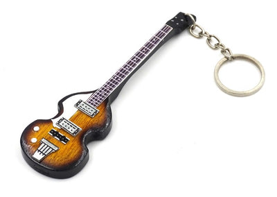 Sleutelhanger in de vorm van een basgitaar van The Beatles