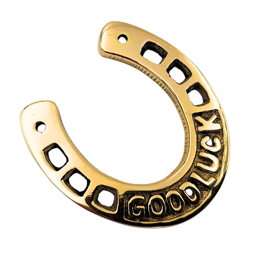 Messing gelukshoefijzer 7 cm met gravure - Elegant cadeau voor een nieuw huis, eindexamen of nieuwe baan, gouden decoratie met opschrift Good Luck