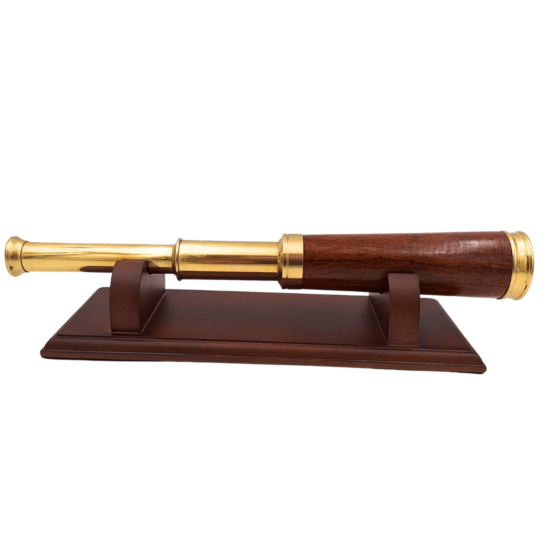 Messing-houten telescoop met mogelijkheid tot personalisatie met gravure op elegante houten voet
