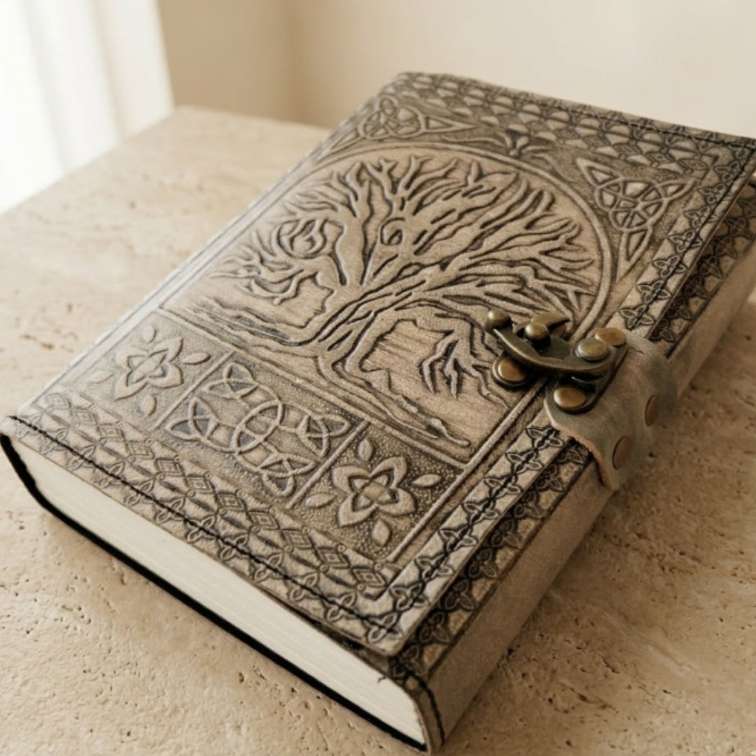 Retro leren notitieboek Levensboom met gravure