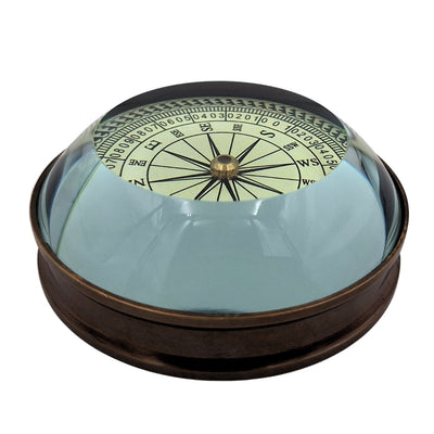 Retro replica van een messing lenskompas met gravure – gepersonaliseerd cadeau voor een reiziger, maritieme stijl, afmetingen 8x8x2,7 cm, messing en glas, inspirerend spreekwoord