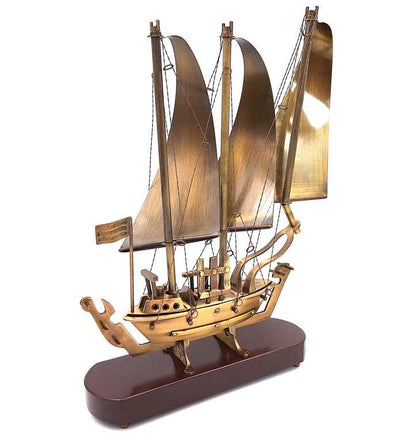 Messing schip op houten voet 38 cm met mogelijkheid tot gravure