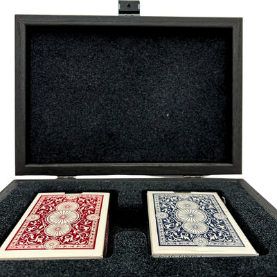 Exclusieve speelkaarten in een decoratieve doos met mogelijkheid tot personalisatie met gravure - donkerblauw en rood, houten doos met fluwelen voering