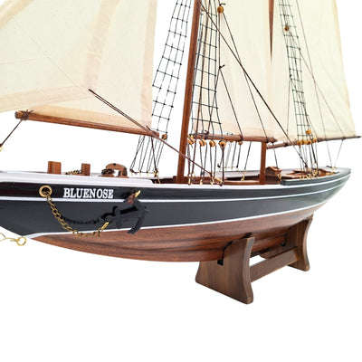Model van schoener Bluenose 78 cm met gravure - elegante maritieme decoratie van hout als cadeau voor liefhebbers van zeilen en maritieme geschiedenis, met natuurlijke zeilen