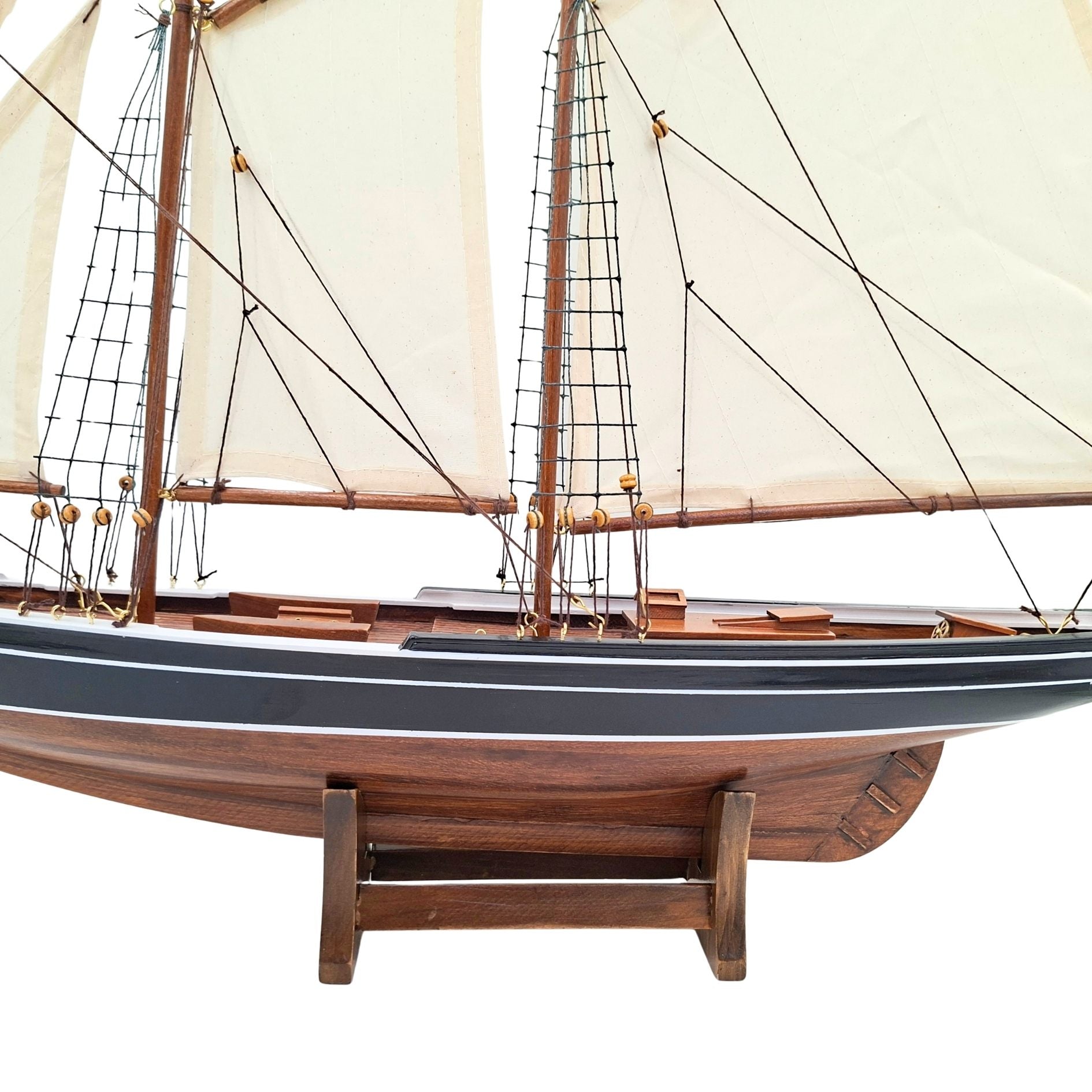 Model van schoener Bluenose 78 cm met gravure - elegante maritieme decoratie van hout als cadeau voor liefhebbers van zeilen en maritieme geschiedenis, met natuurlijke zeilen