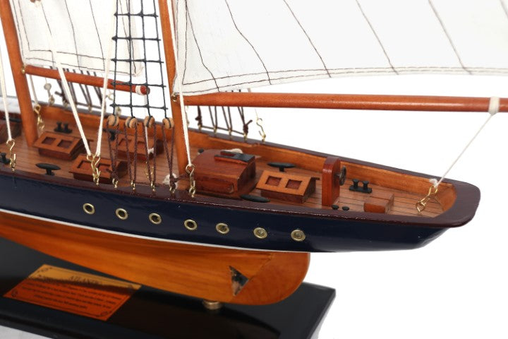 Model van schoener Atlantic 72cm - Replica van het legendarische schip, personaliseerbaar met gravure - Ideaal cadeau voor zeilliefhebbers - Gemaakt van hout met stoffen zeilen