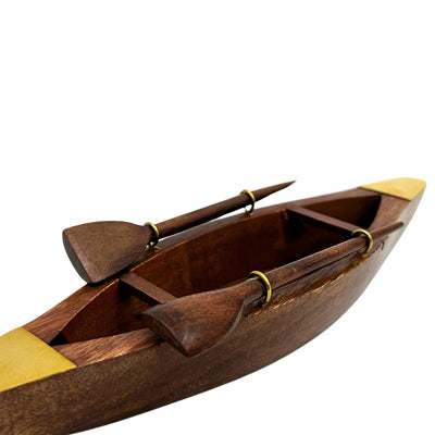 Elegant houten scheepsmodel 25 cm - Decoratie voor op het bureau met messing elementen - Ideaal cadeau voor een zeiler met optie voor personalisatie door gravure - Maritieme en retrostijl