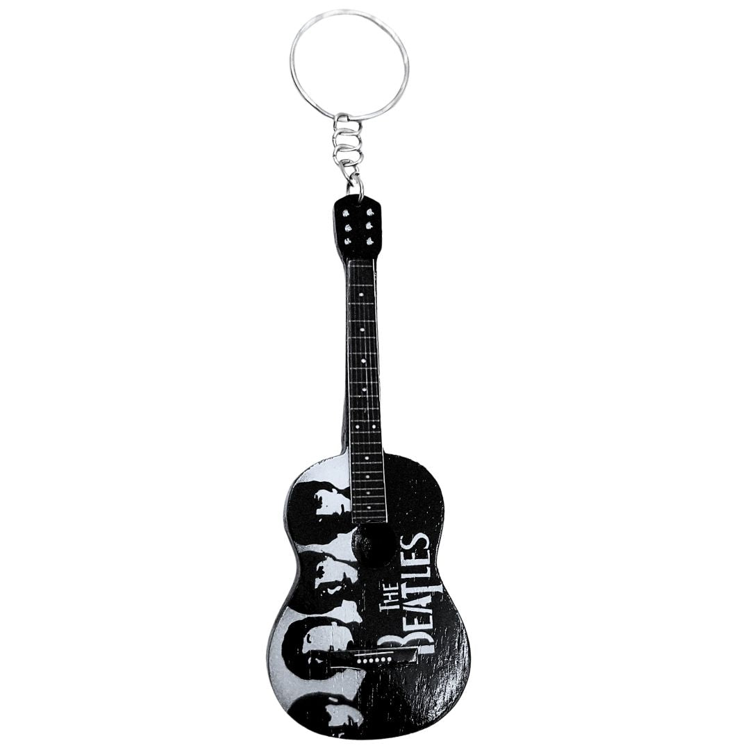 Houten sleutelhanger The Beatles-gitaar EGK-0894 met mogelijkheid tot personalisatie met gravure, in wit, zwart en bruin, ideaal als cadeau voor een muziekliefhebber en gitarist