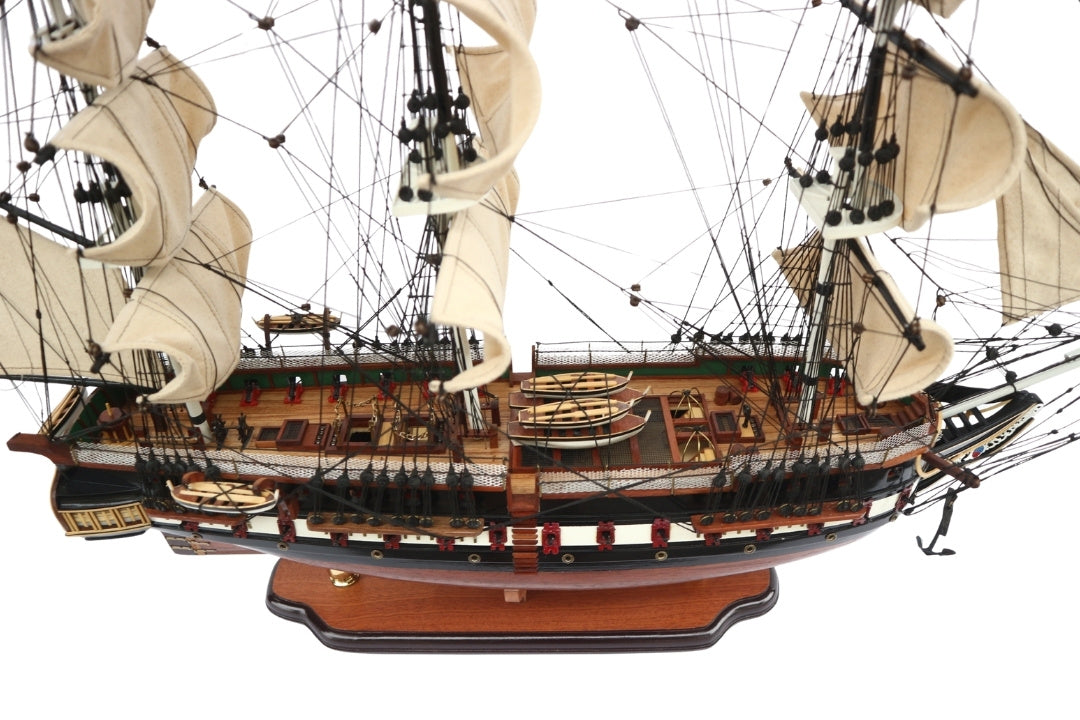 Exclusief groot model van het zeilschip USS Constitution 100cm met mogelijkheid tot personalisatie door gravure