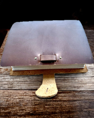 Premium Notitieboek "RetroNotes" – Elegant notitieboek van Echt Leer - 200 pagina's, 120g, notitieboek, schetsboek, bruine kleur, personalisatie met gravure