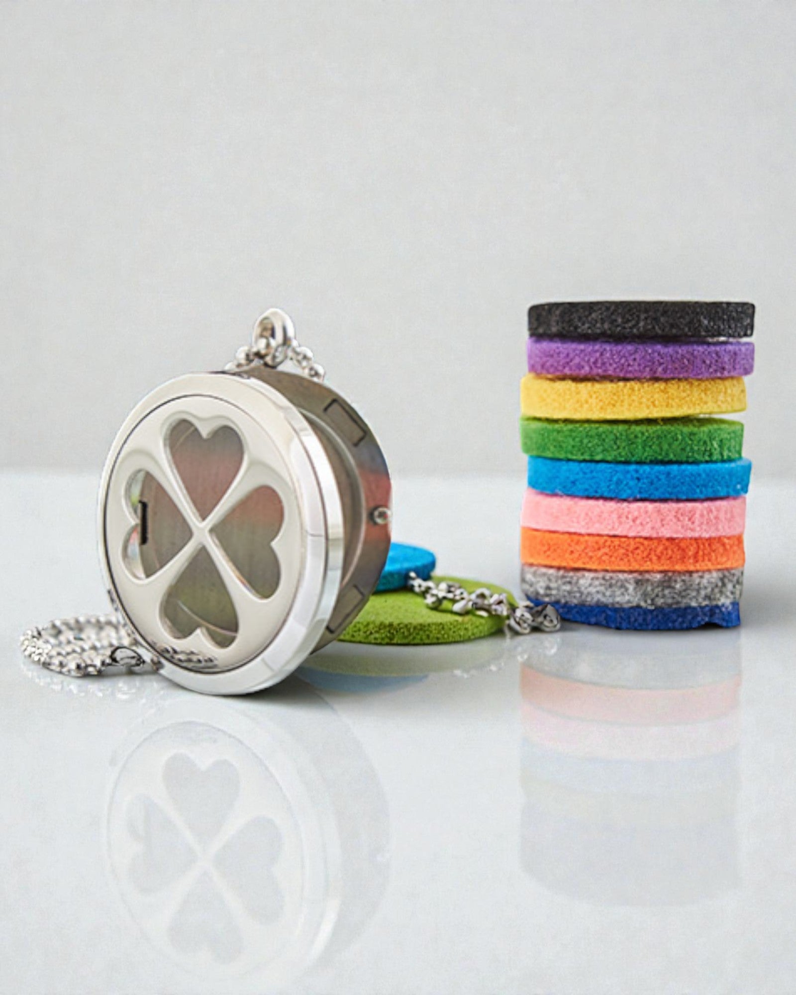 AromaClover – Aromatherapeutische halsketting met medaillon van een vierbladige klaver 30 mm