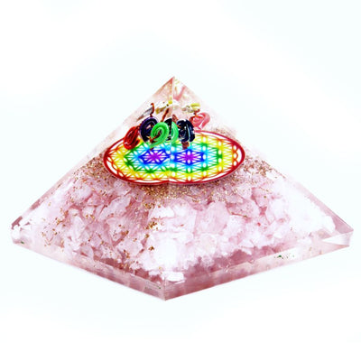 Rozenkwarts orgonietpiramide met regenboogpatroon van de Levensbloem