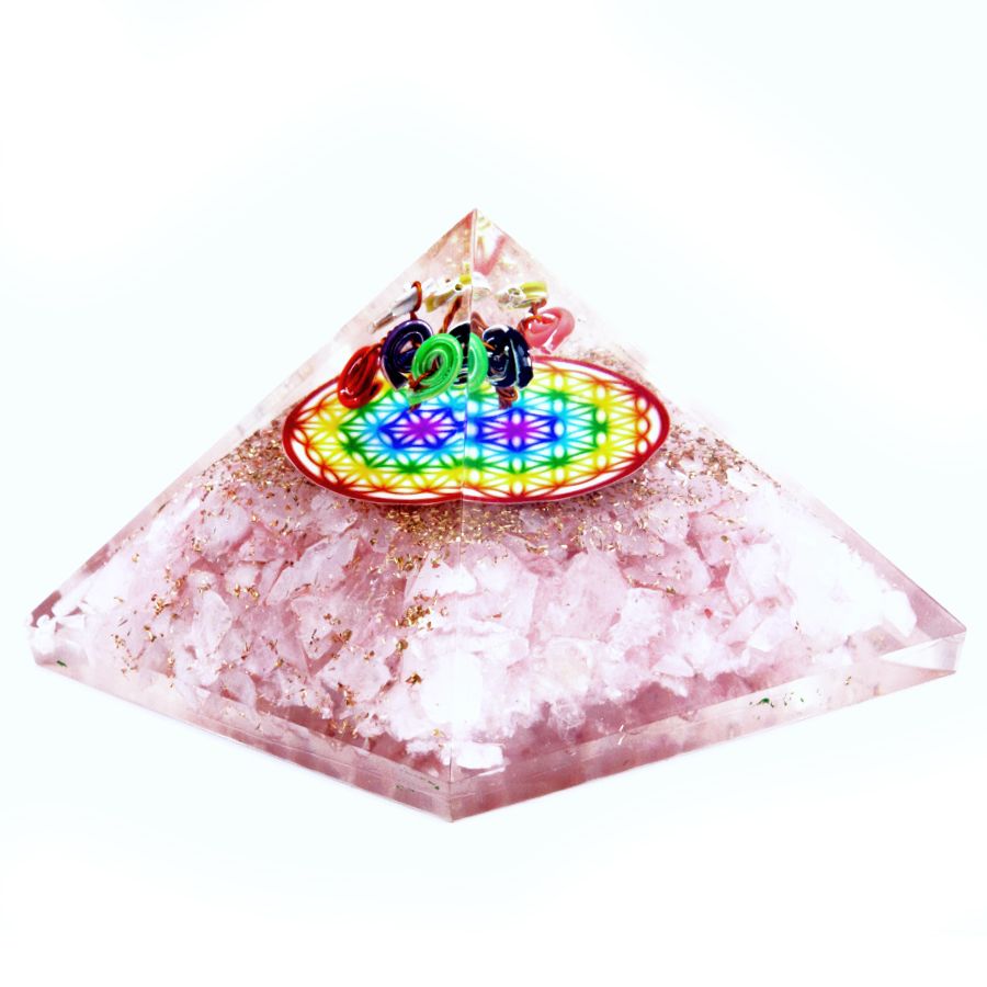 Rozenkwarts orgonietpiramide met regenboogpatroon van de Levensbloem