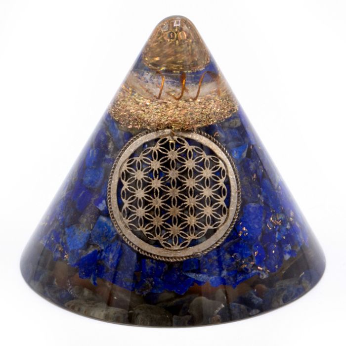Orgonietkegel lapis levensbloem met hangend kwarts - 90 mm, blauw-goud, glashars en metaalspaanders