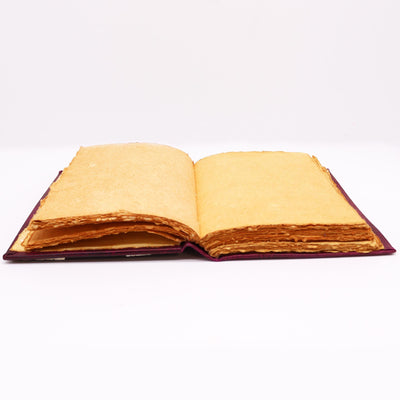 Hefty Red Tan Book met Hamsa-decoratie