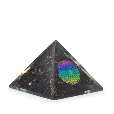 Orgonepiramide van zwarte toermalijn 5.5x4.5cm met Levensbloem