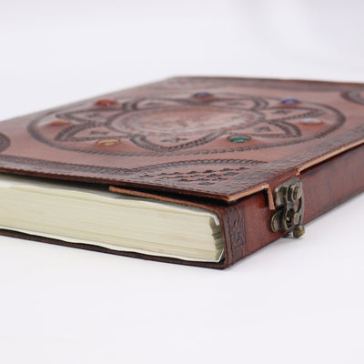 Boek van de Drakenmandala met chakrastenen - handgemaakt, natuurlijk leer, 100 blanco pagina's, 25x34 cm