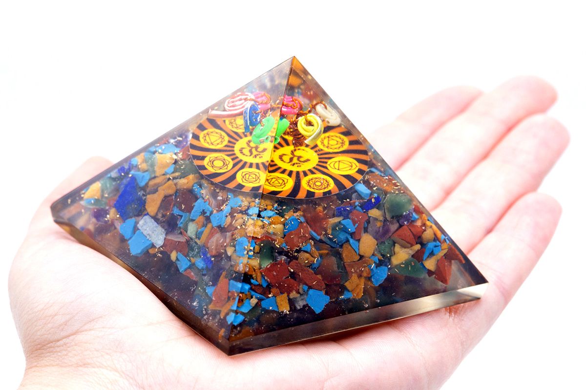Orgonietpiramide Om Chakra