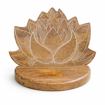 Lotus-wandplank in whitewash