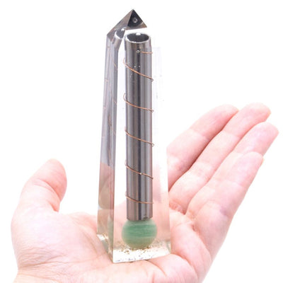 Orgoniet krachtobelisk met groene aventurijn