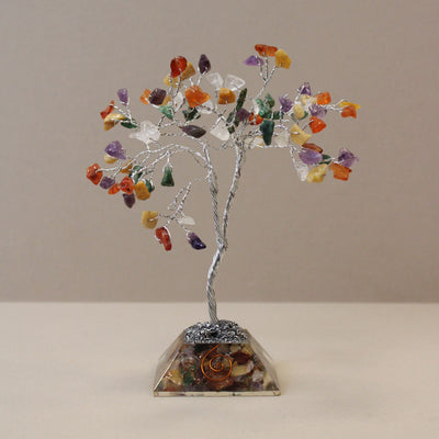 Magische stenenboom met orgonietbasis