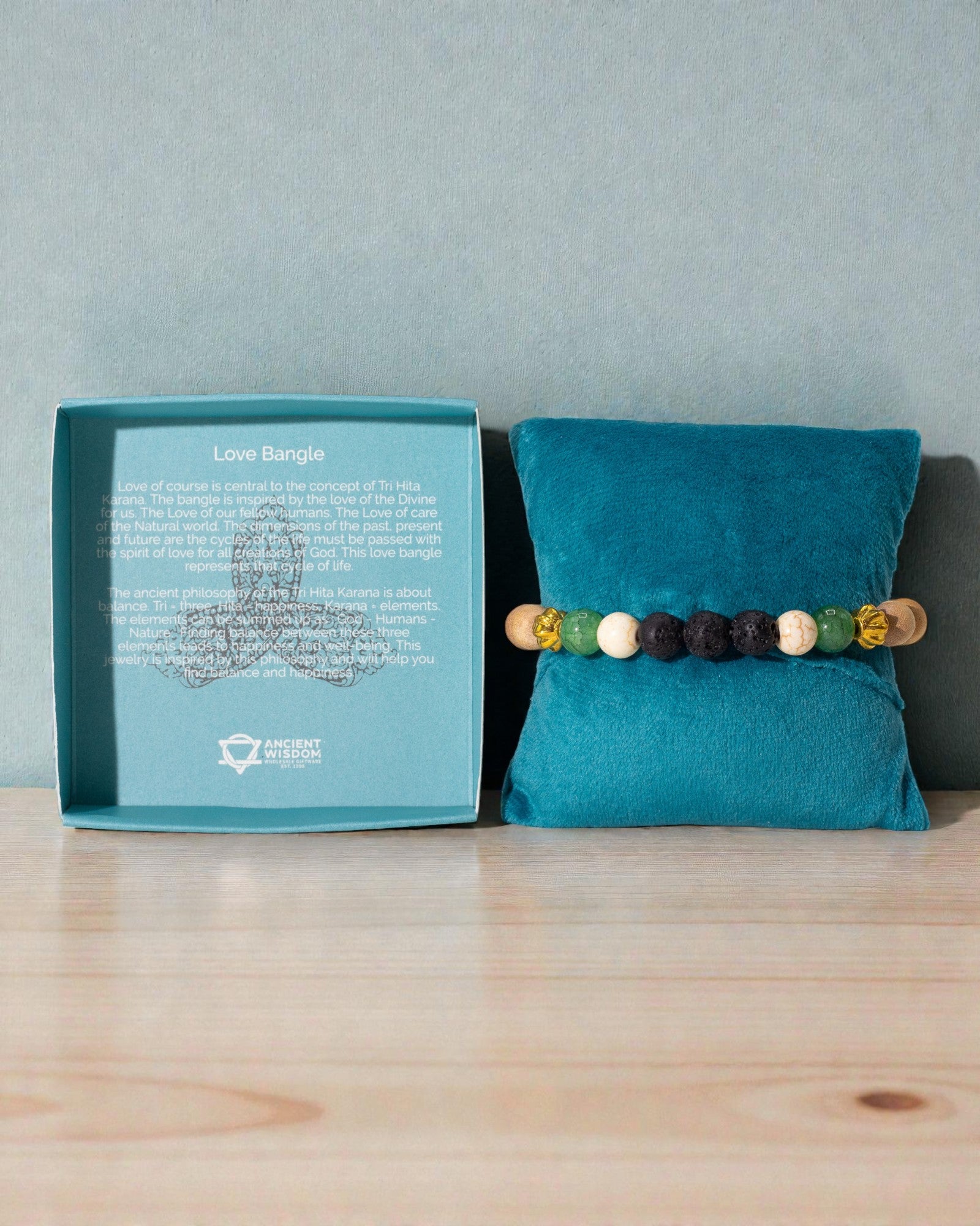 TriHita Love – Armband van Liefde en Harmonie uit Bali