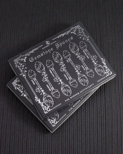 Arcana Noctis – Set van 7 donkergrijze heksenlepeltjes met natuurlijke stenen