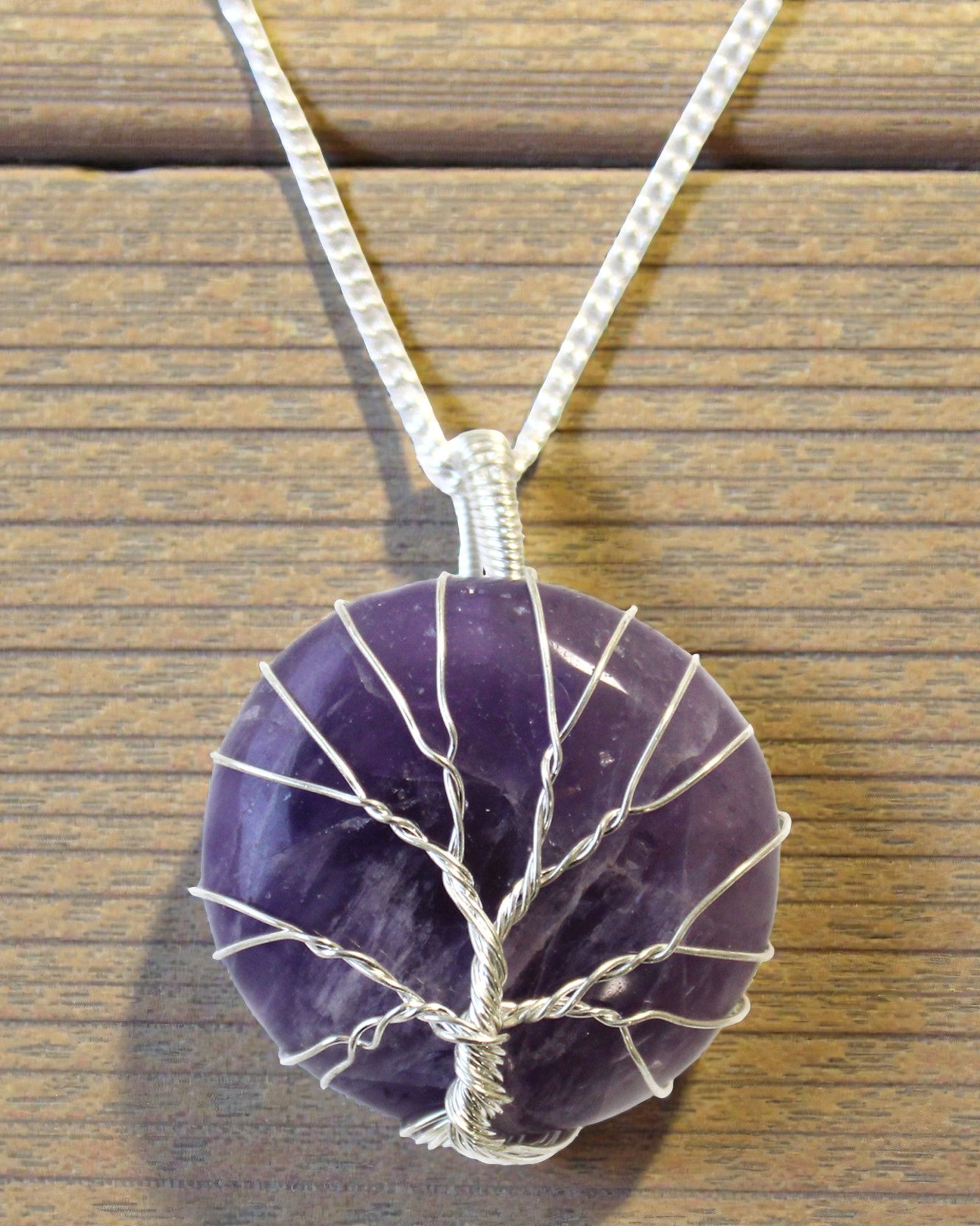 Boom van Harmonie – Handgemaakte Ketting met Amethist en Levensboommotief