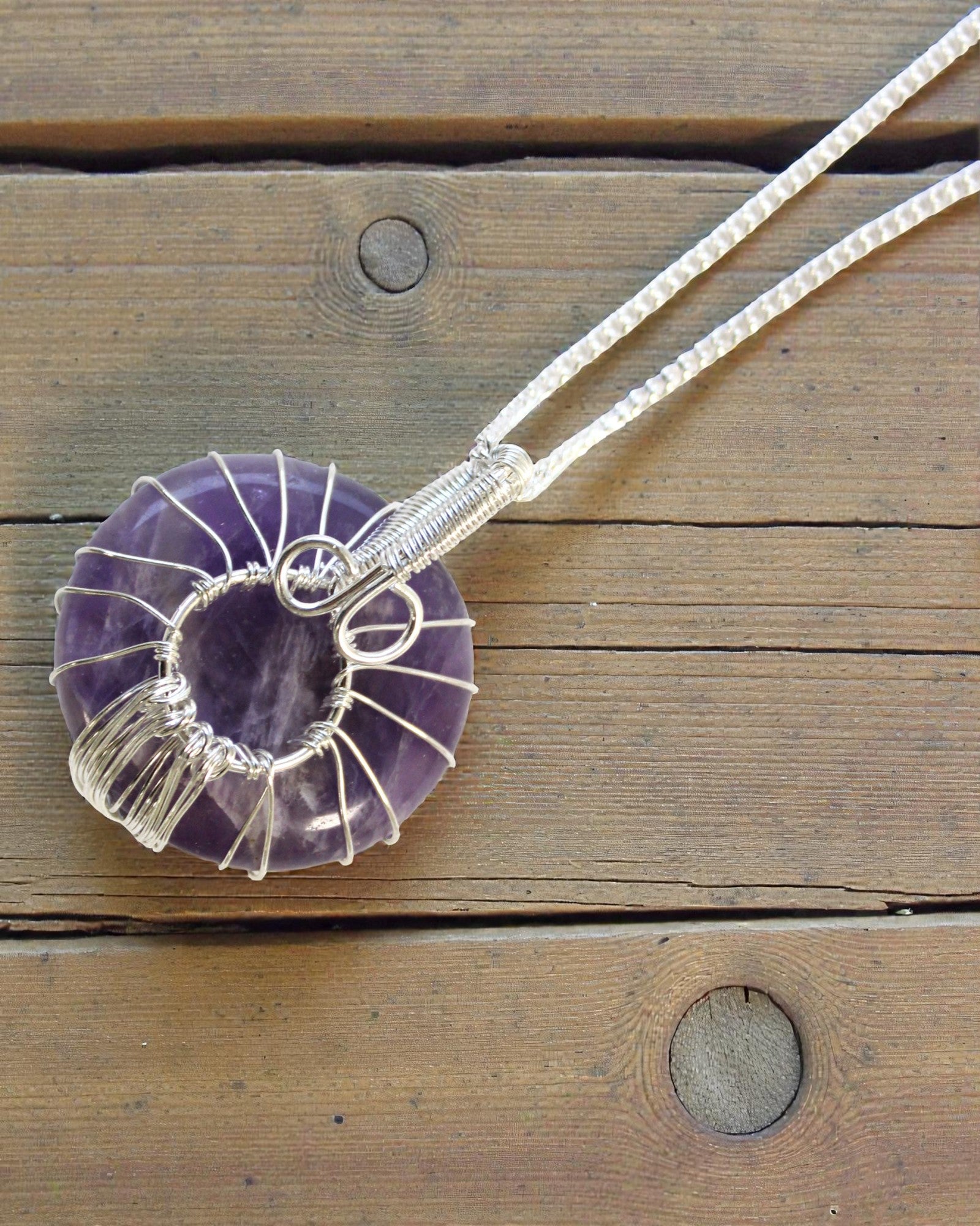 Boom van Harmonie – Handgemaakte Ketting met Amethist en Levensboommotief